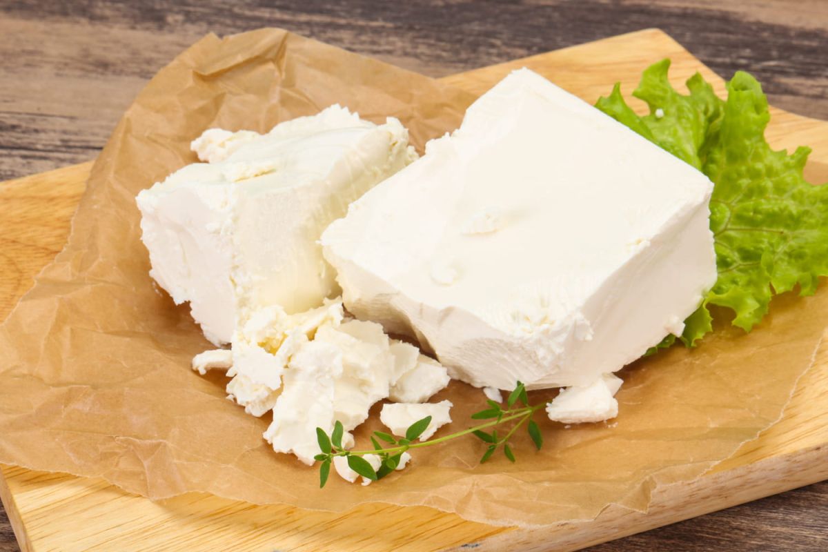 Conserver votre feta de manière originale et savoureuse