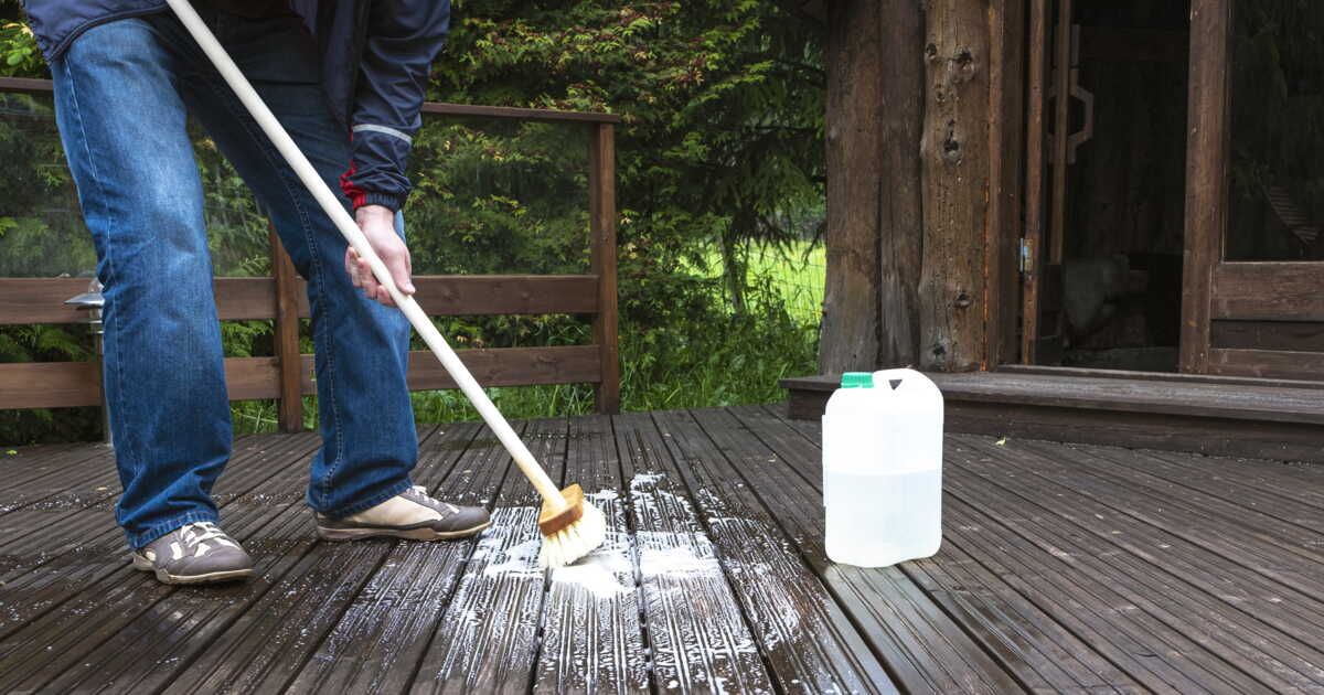 Réveillez l'éclat de votre terrasse sans nettoyeur haute pression