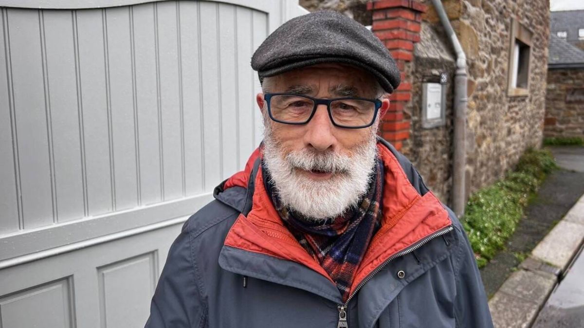 À Dinard, un ancien ouvrier défend l'héritage de L'Huma avec passion