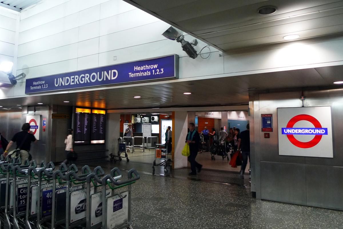 Agression au terminal 3 d'Heathrow : une journée chaotique pour les voyageurs