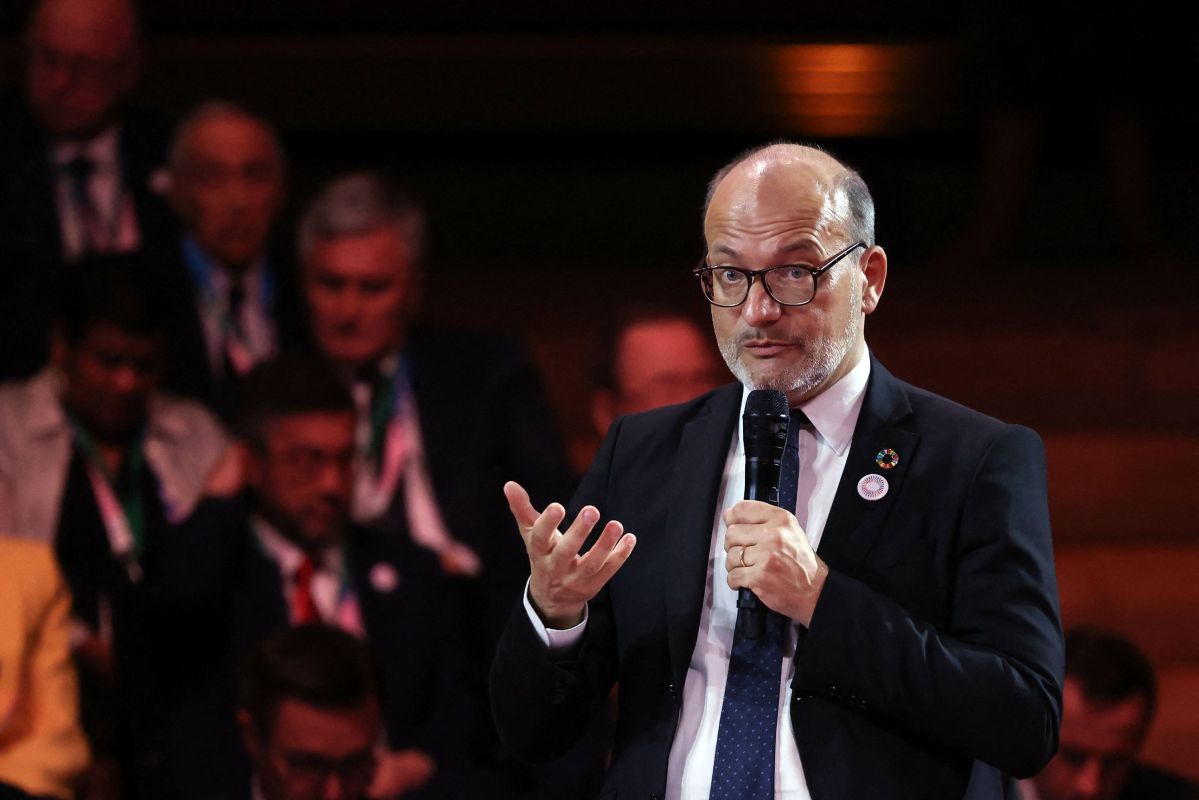 Rémy Rioux sous le feu des projecteurs : une nomination contestée à la Cour des comptes