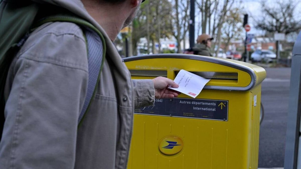 La Poste : hausse des tarifs de courrier prévue pour 2026
