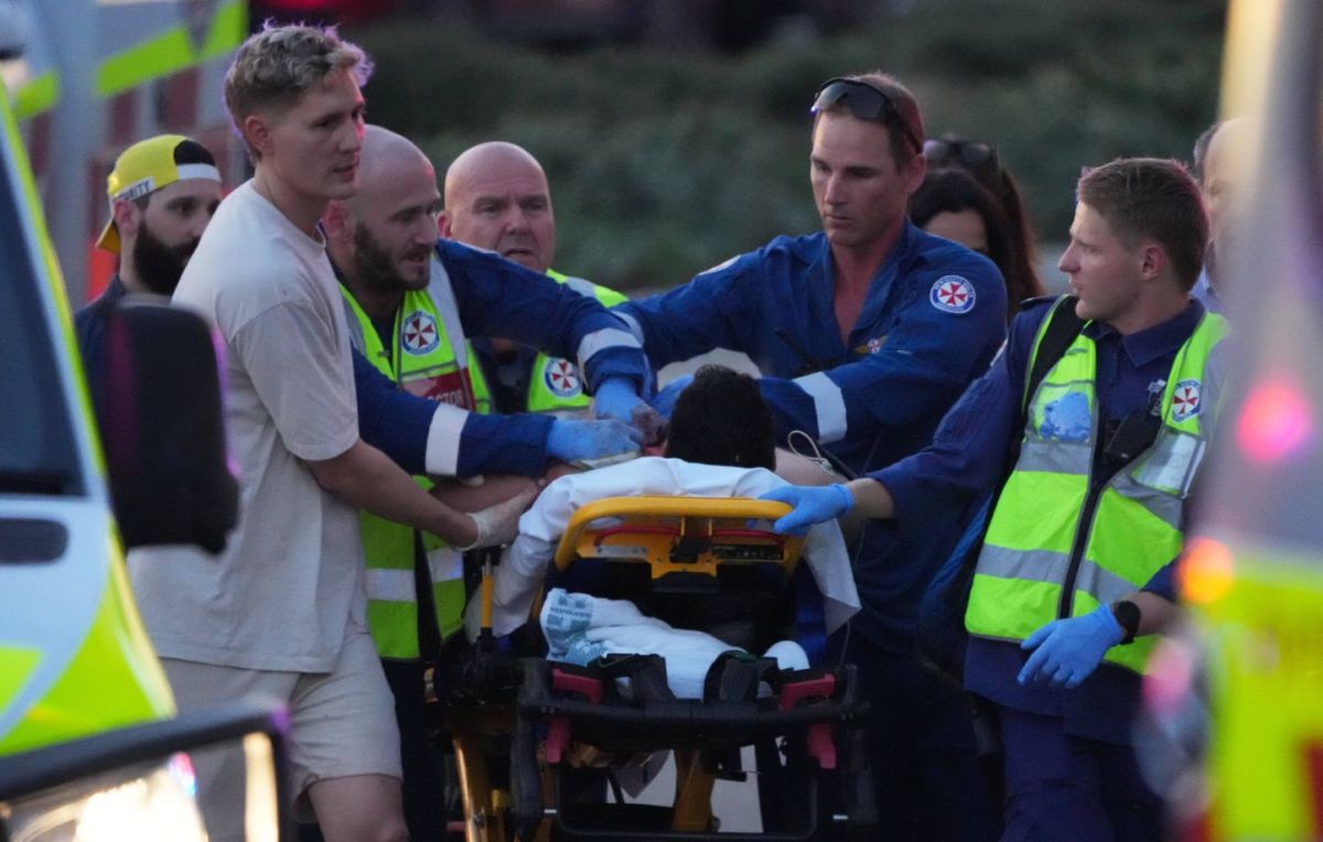Un drame à Bondi : huit blessés après des tirs sur la plage de Sydney