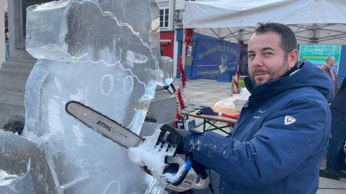 Des chefs-d'œuvre de glace émerveillent les enfants à La Flèche