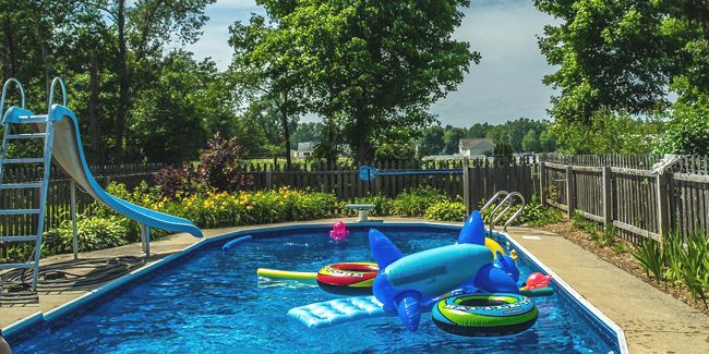 Sécuriser votre piscine : la barrière en tête des solutions