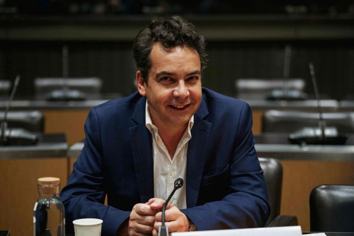 Patrick Cohen réagit aux accusations de Charles Alloncle : une mise au point nécessaire