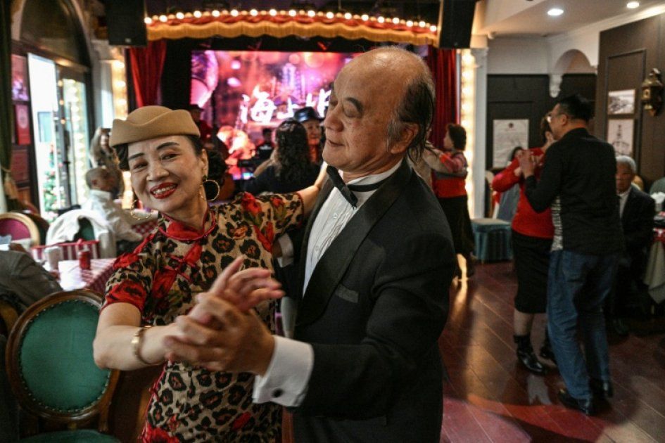 La danse des seniors à Shanghai : un remède contre la solitude