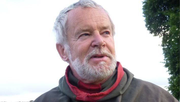 Un hommage vibrant à Gilles Raab, artisan du Moyen Âge en Mayenne