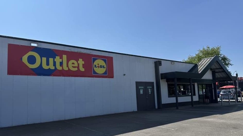 Lidl lance des magasins outlet pour écouler ses invendus en France