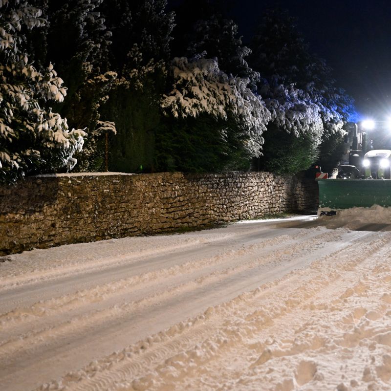 Vigilance orange : la neige et le verglas touchent 23 départements