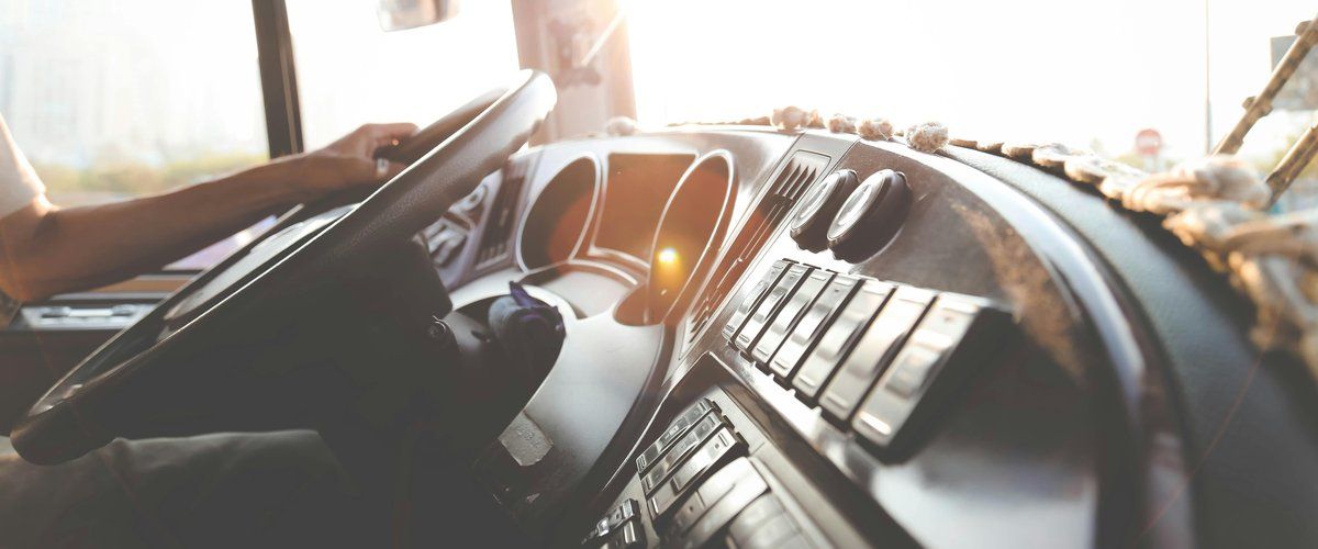 Des enfants abandonnés sous la neige : un incident inacceptable qui fait polémique