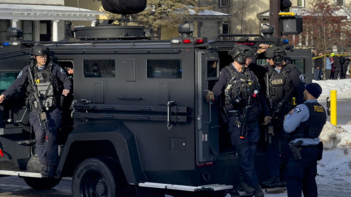 Un drame à Minneapolis : un policier abat une femme lors d'une opération controversée