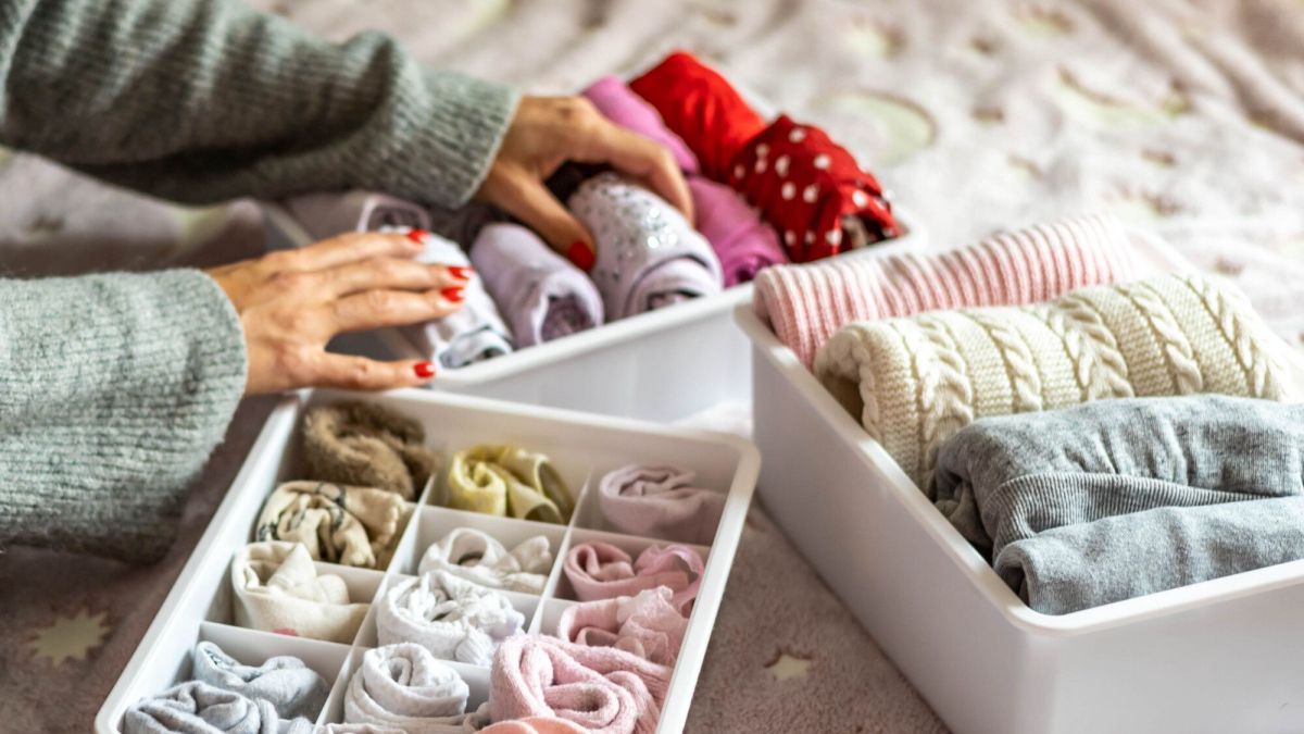 Cinq astuces indispensables pour désencombrer vos placards