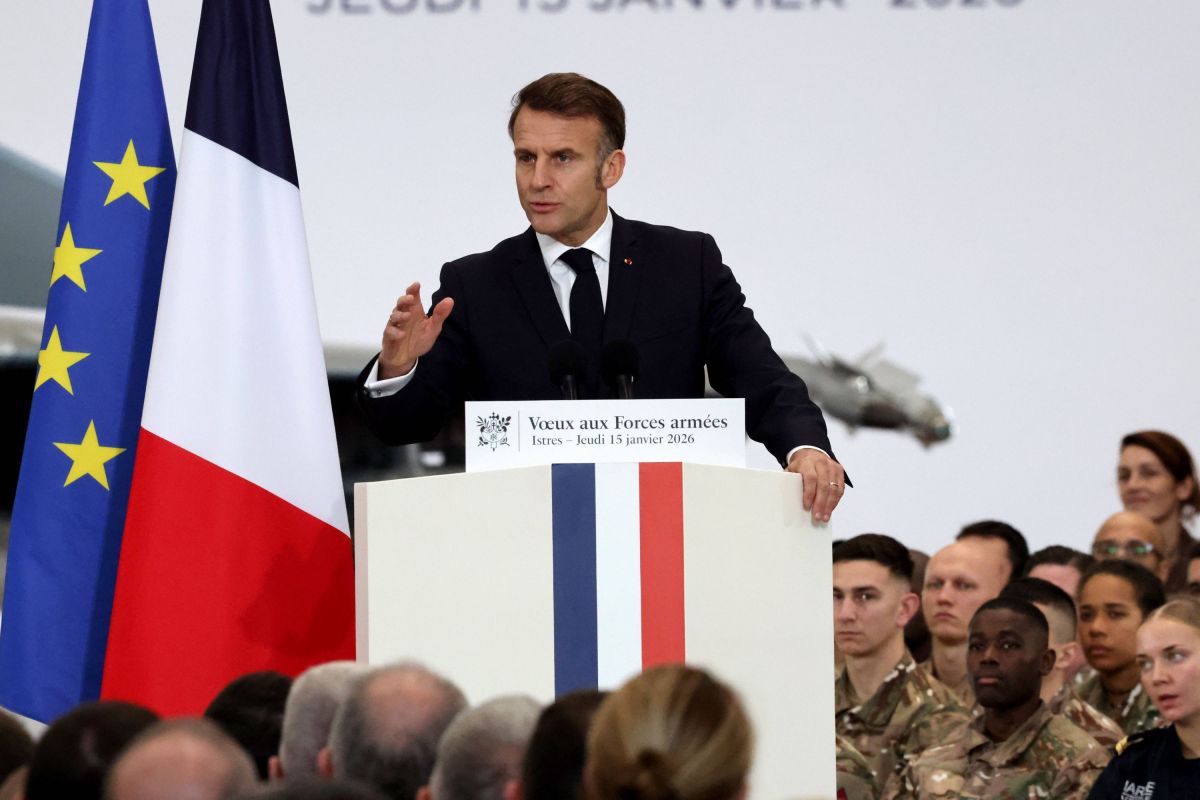Macron appelle à un renforcement militaire face à un monde de plus en plus brutal