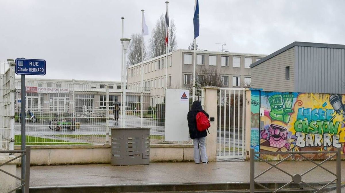 Un homme armé seme la terreur dans un lycée des Deux-Sèvres