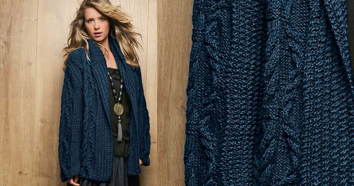 La veste col châle marine : l'élégance intemporelle en plein jour