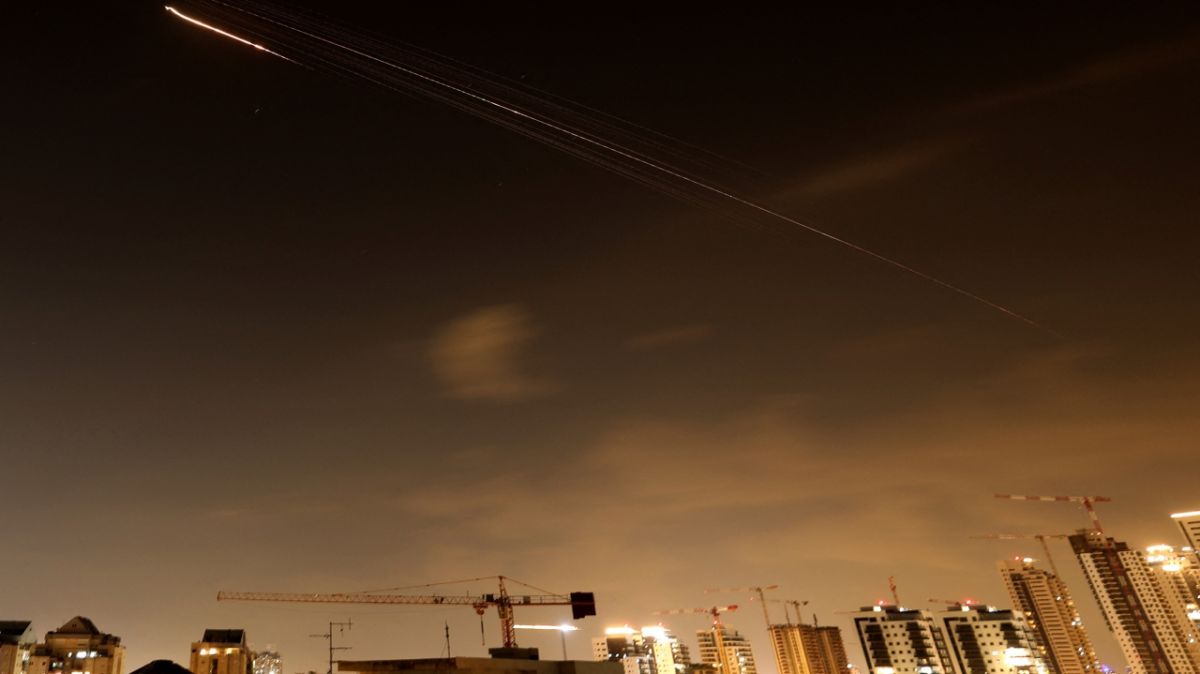 Tensions croissantes : un mort et deux blessés en Israël après des tirs iraniens