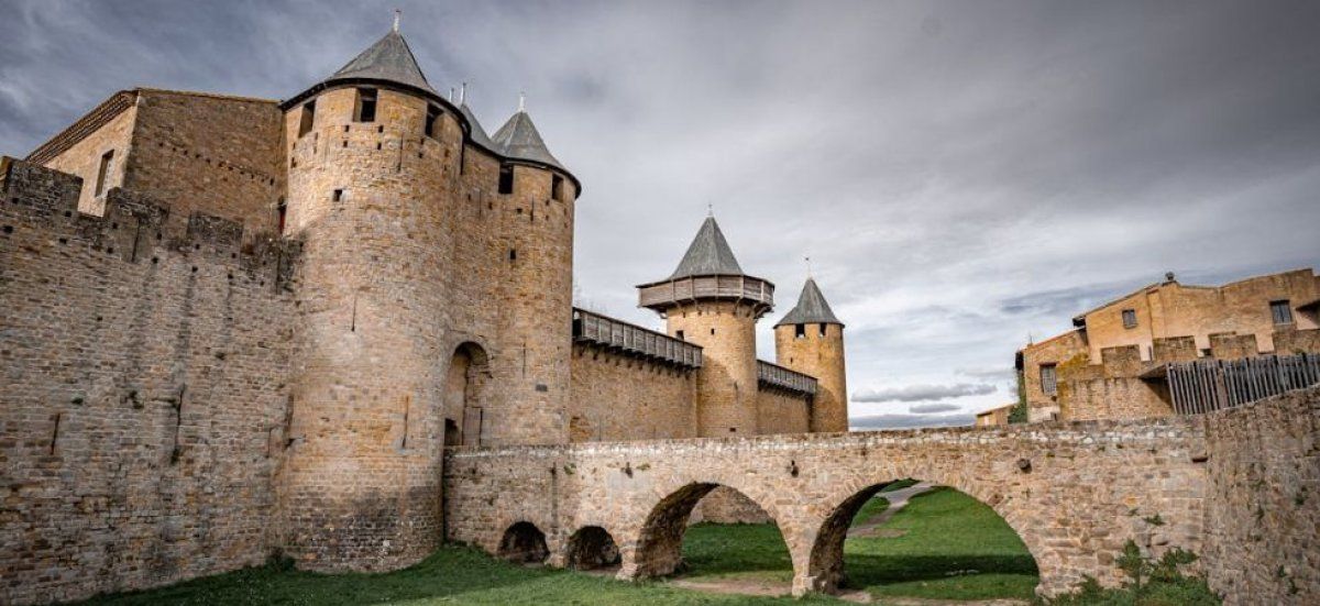 Carcassonne : le nouveau maire RN s'attaque à la mendicité dès son élection