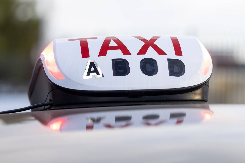 Le défi des taxis face à la montée des VTC à Perpignan