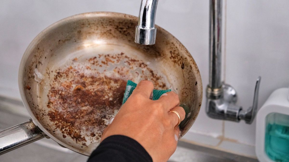 Le guide essentiel pour nettoyer votre poêle en inox sans effort