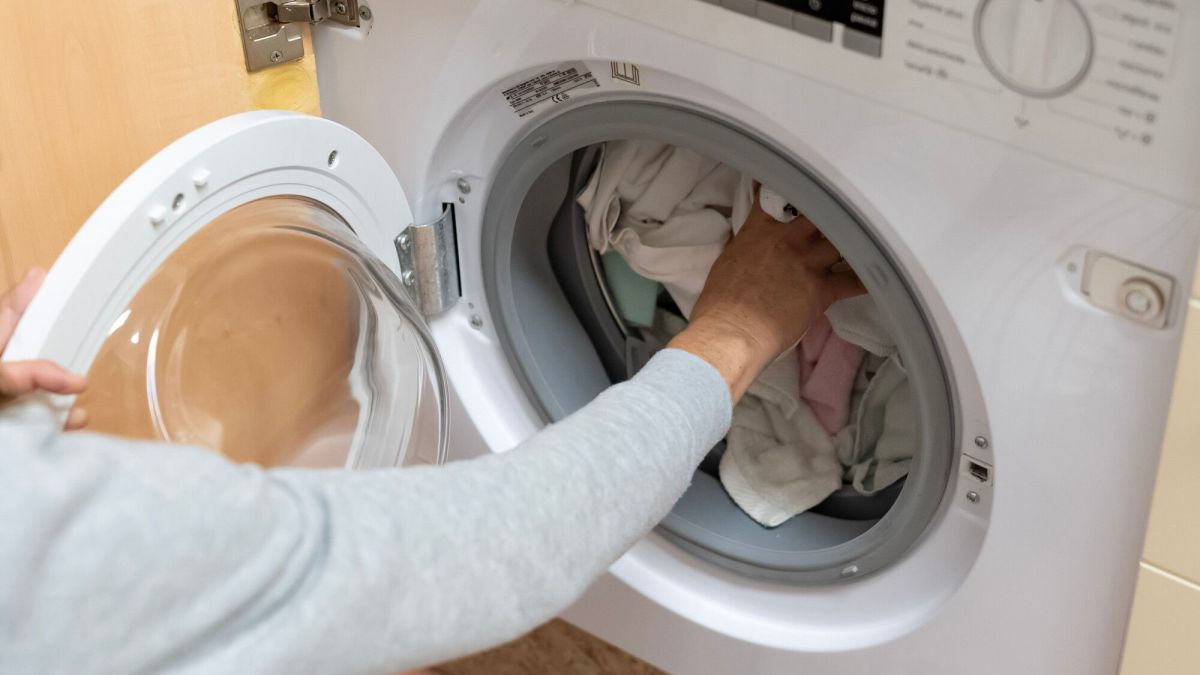 Dites adieu aux mauvaises odeurs de votre lave-linge avec ces astuces pratiques