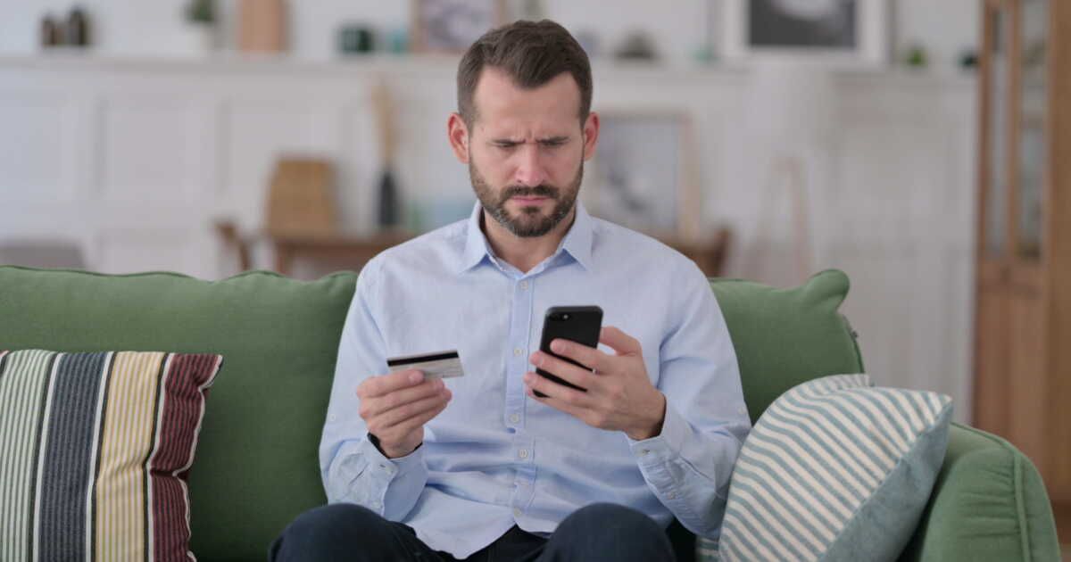 Attention aux arnaques : des escrocs imitent une grande banque pour voler vos données