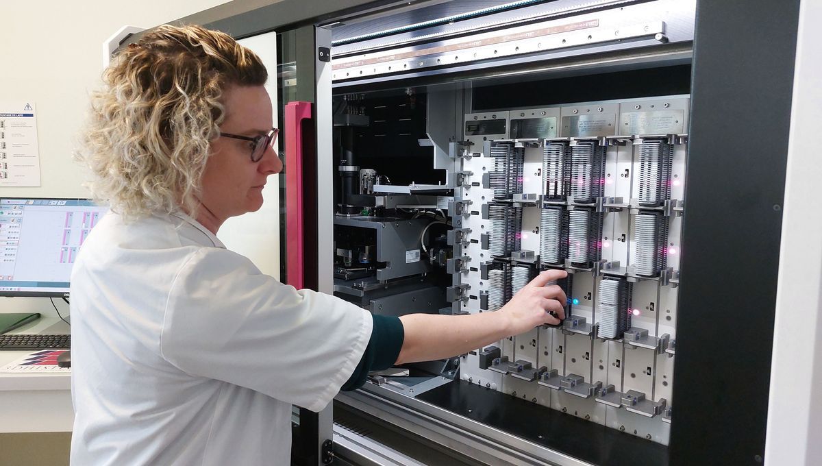 Un robot révolutionnaire améliore le diagnostic du cancer à l’hôpital du Mans