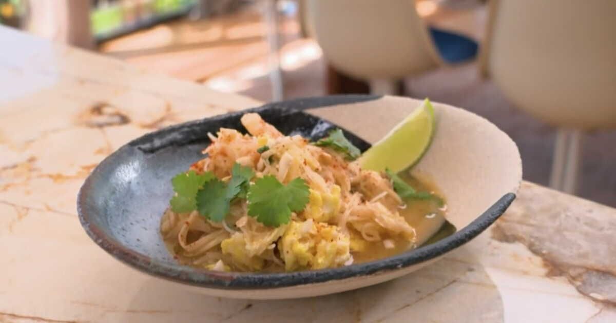 Cyril Lignac vous guide dans la préparation d'un pad thaï irrésistible