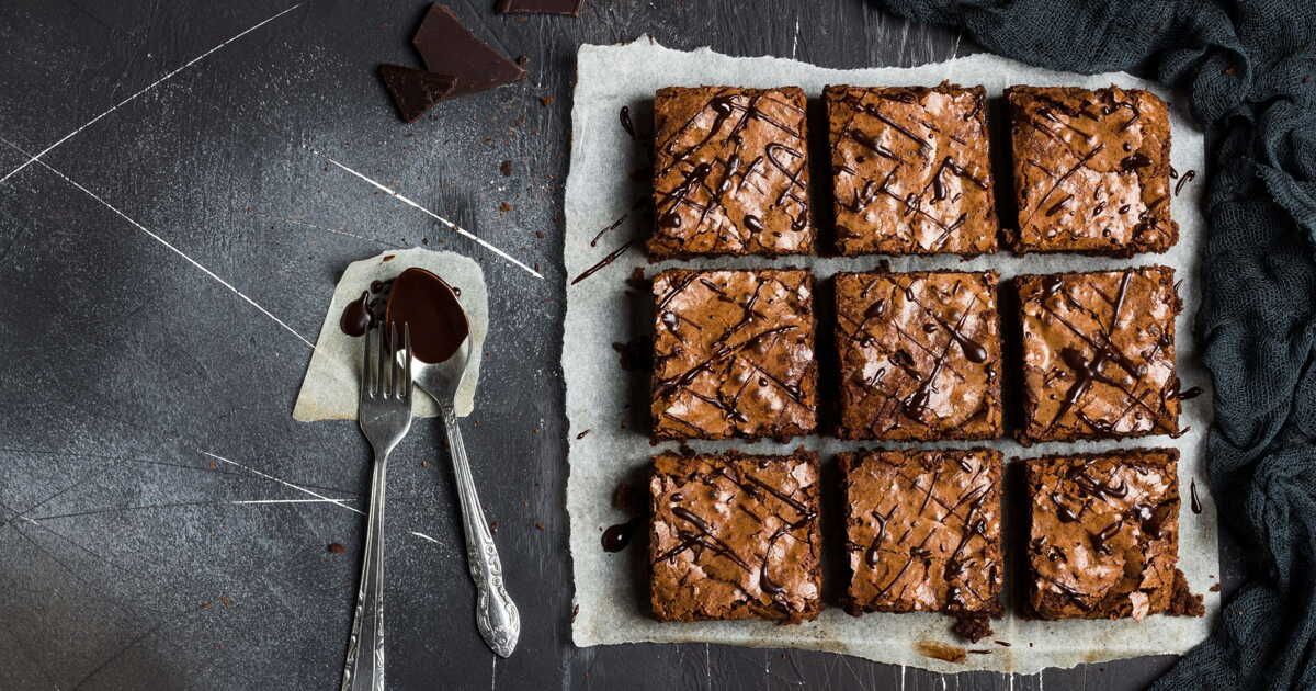 Dégustez un brownie fondant au chocolat et au beurre de cacahuète