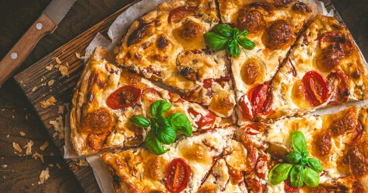 Quiche au pesto, tomates cerises et jambon : un délice équilibré