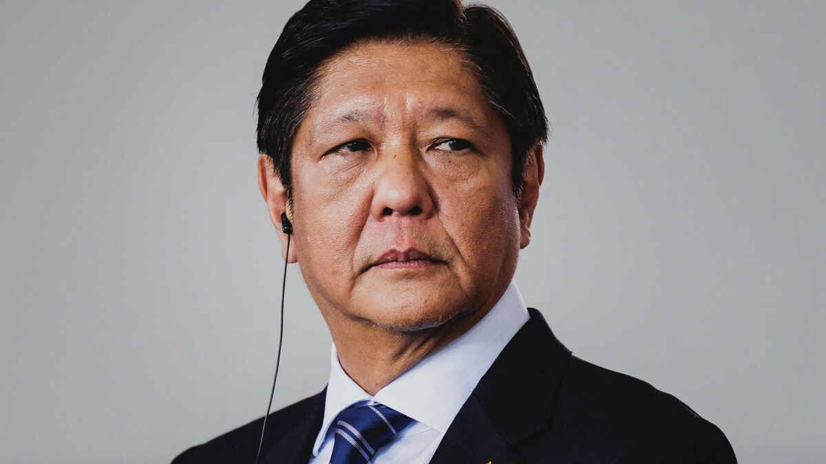 Marcos s'affiche en pleine forme pour démentir les rumeurs sur sa santé