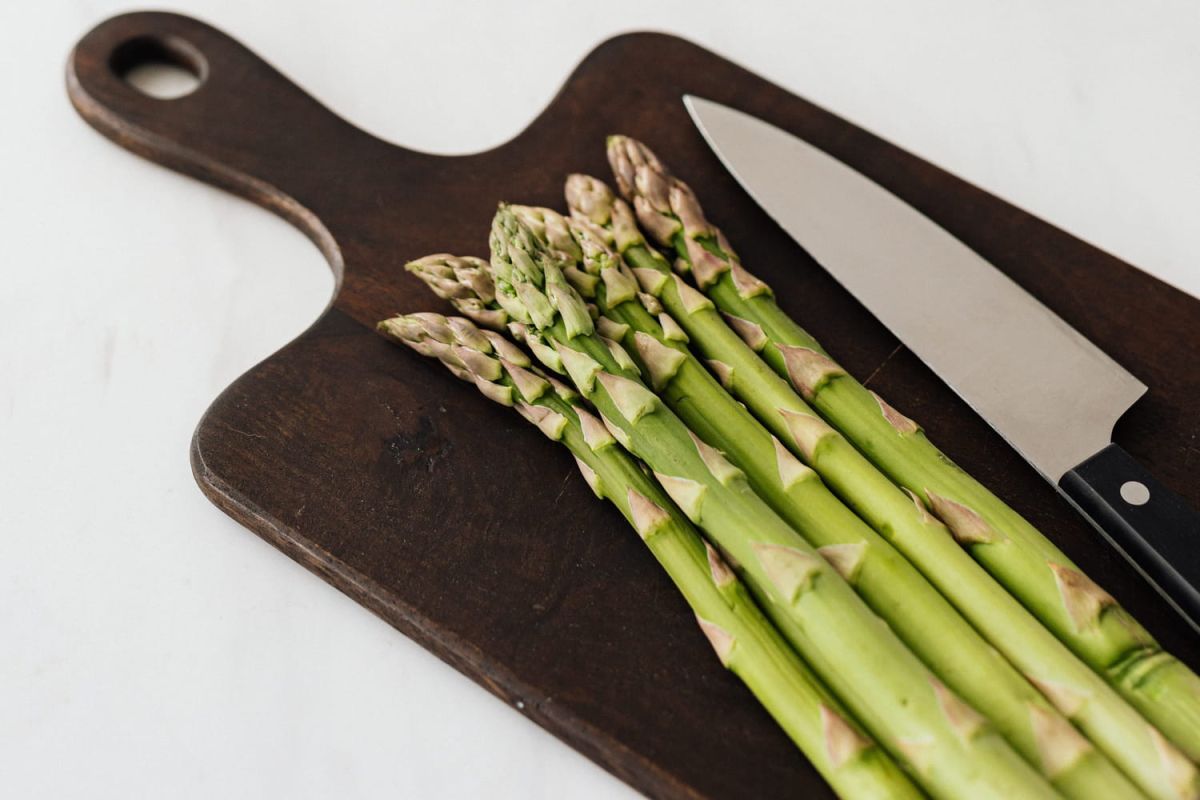 Comment éplucher les asperges ?