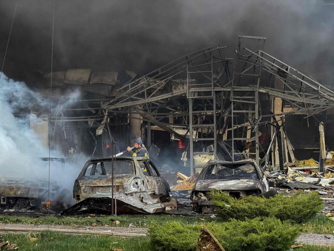 Guerre en Ukraine : des frappes russes font au moins 18 victimes avant une trêve annoncée