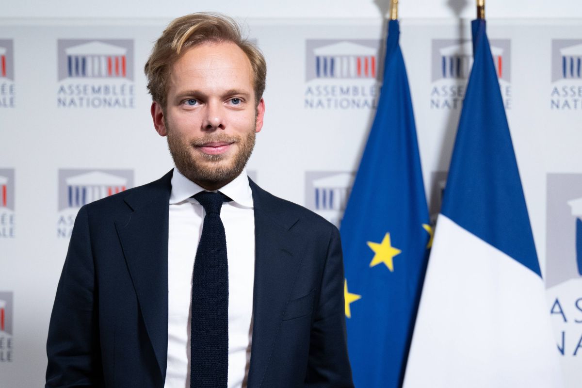 Renforcement de la transparence dans l'audiovisuel public : la proposition de loi de Charles Alloncle