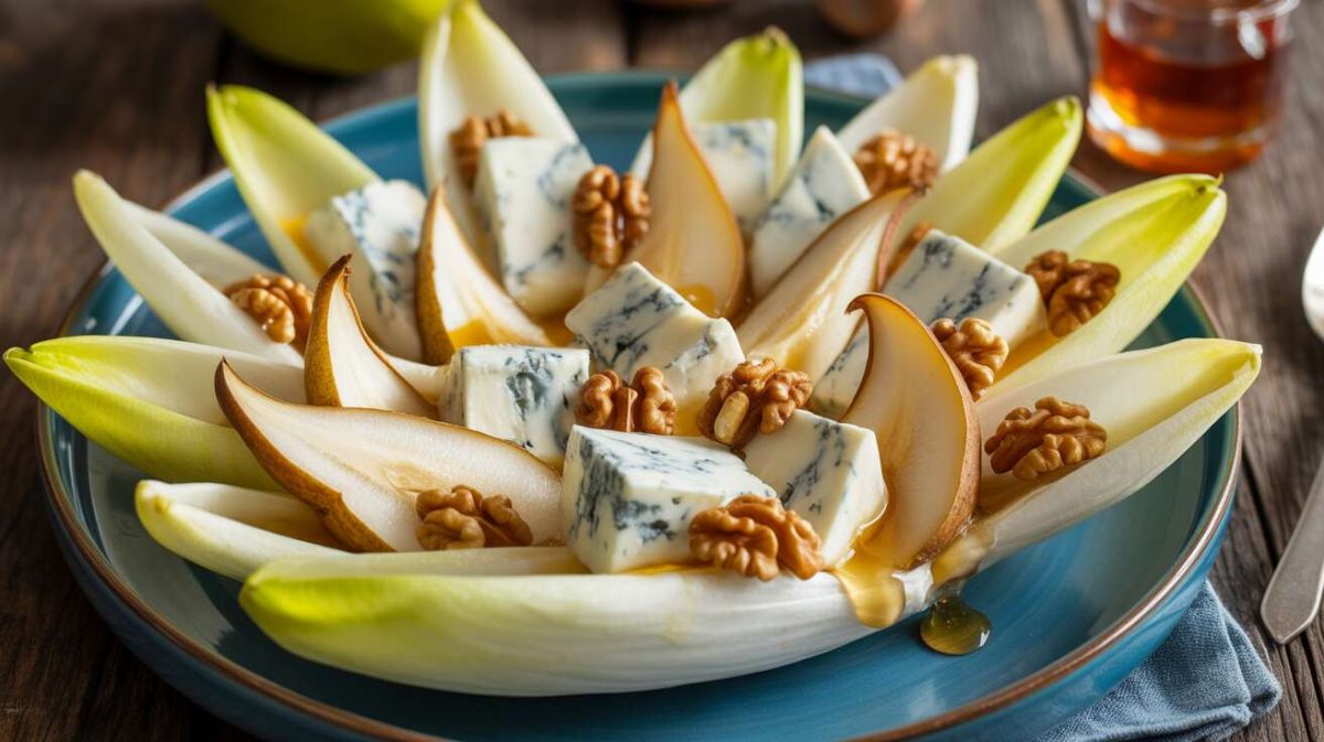 Savourez des barquettes d'endives au fromage bleu et poires