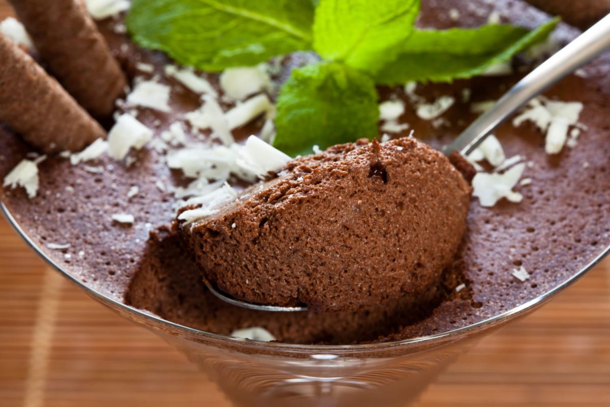 Découvrez la mousse au chocolat parfaite de Cyril Lignac