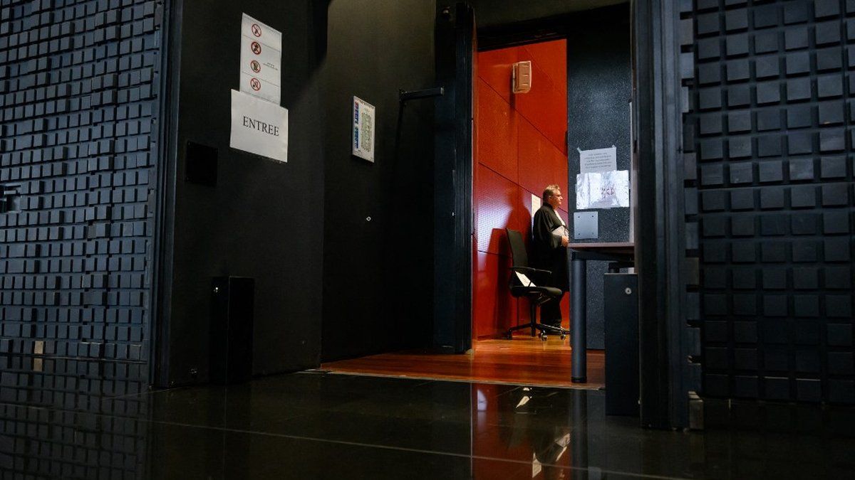 Le procès du meurtre de Jonathan Coulom : révélations troublantes sur une enquête défaillante
