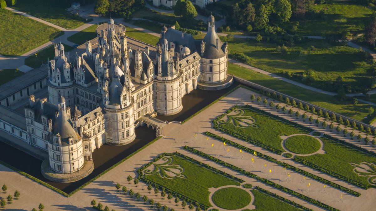 Chambord entre réhabilitation et politique : le projet controversé du Puy du Fou