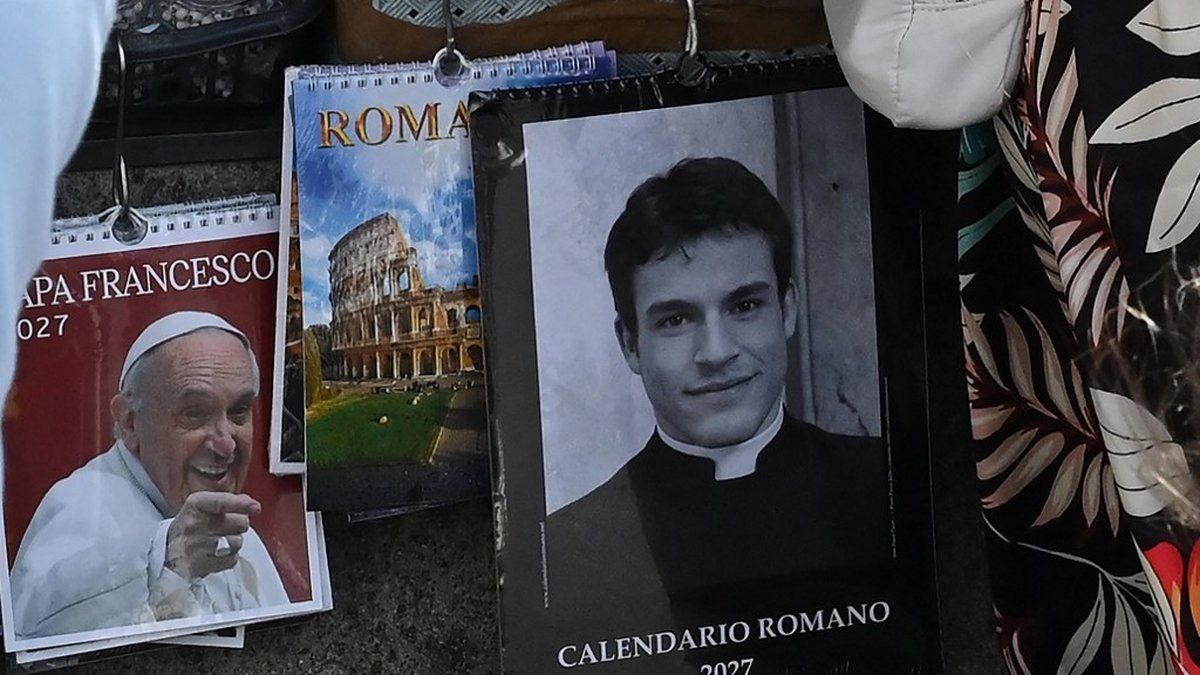 Le calendrier des prêtres sexy au Vatican : une icône mise à mal