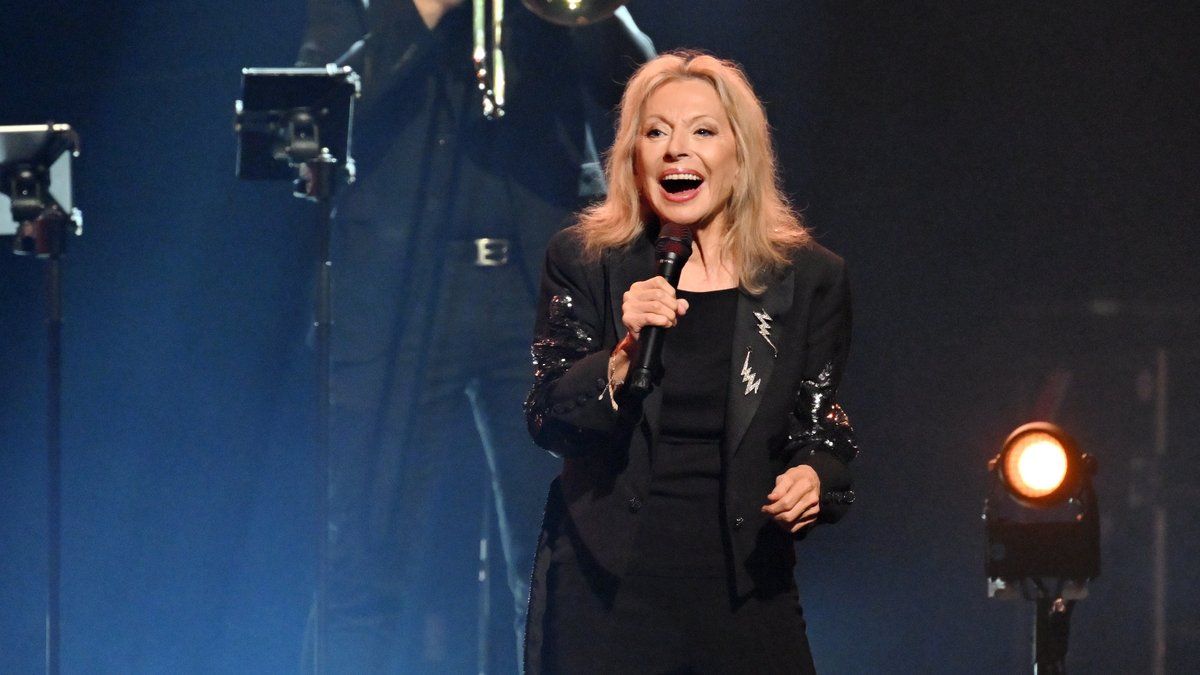 Véronique Sanson hospitalisée : une infection qui fait annuler son concert