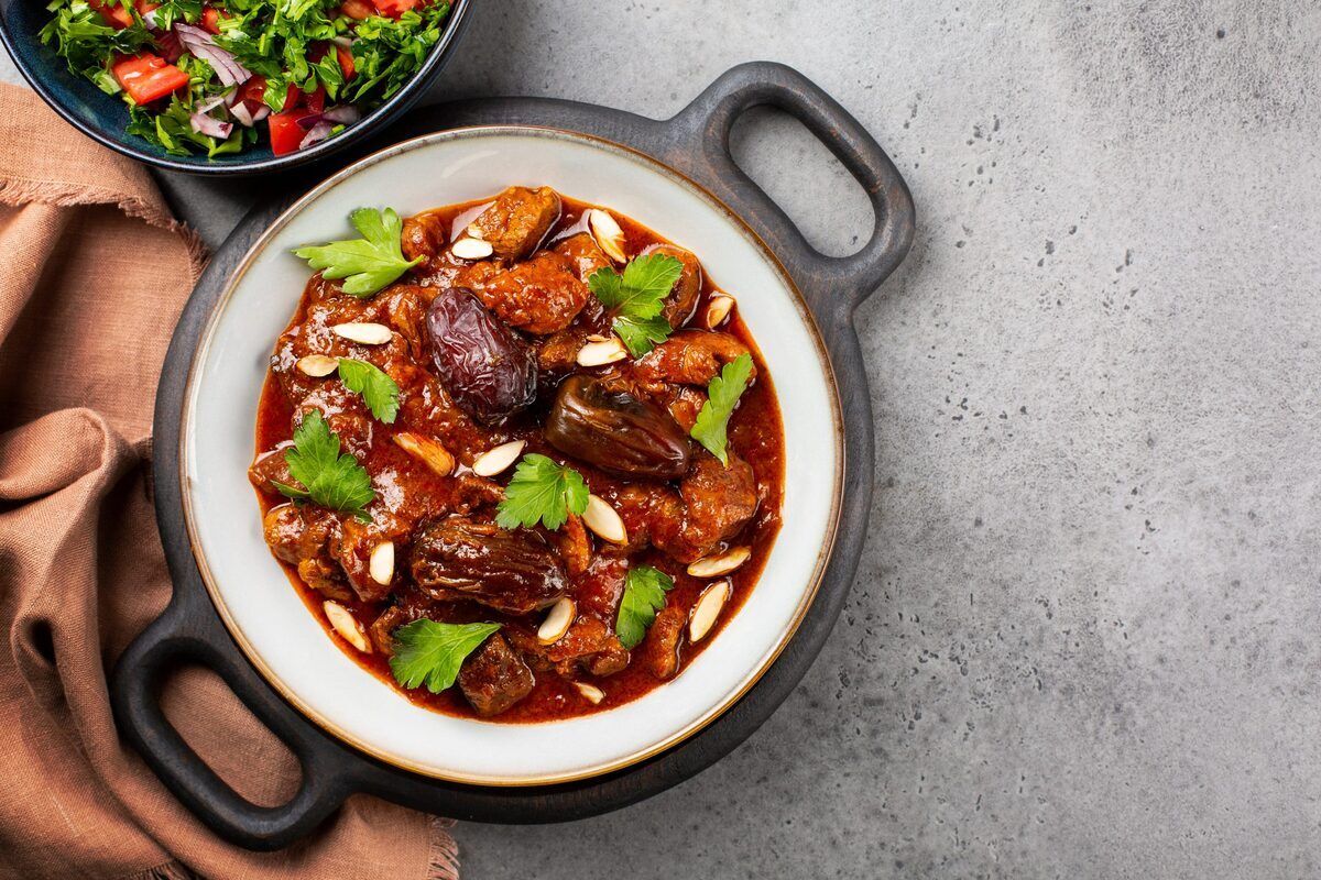 Découverte du tajine d'agneau : un voyage gustatif