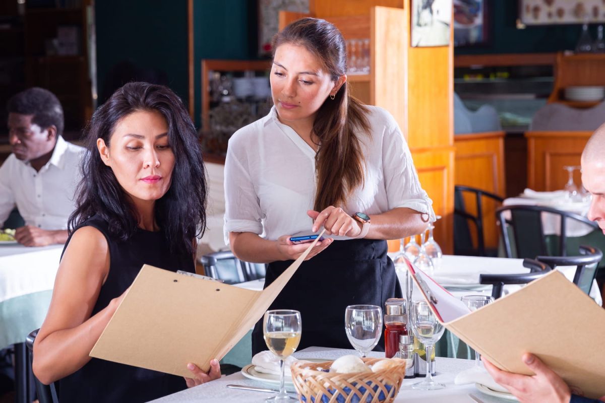 les restaurateurs doivent désormais jouer cartes sur table sur l'origine de leurs viandes