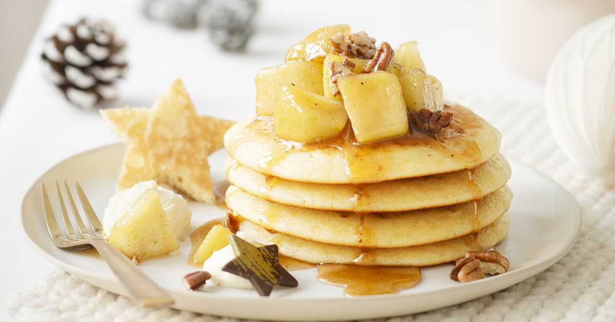 Savourez des pancakes aux pommes fondantes en un clin d'œil