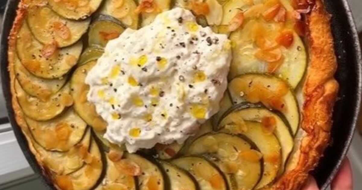 La tarte tatin aux courgettes et burrata : une recette estivale incontournable