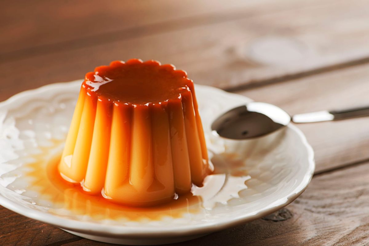 Cyril Lignac dévoile son secret pour un flan maison inratable et crémeux