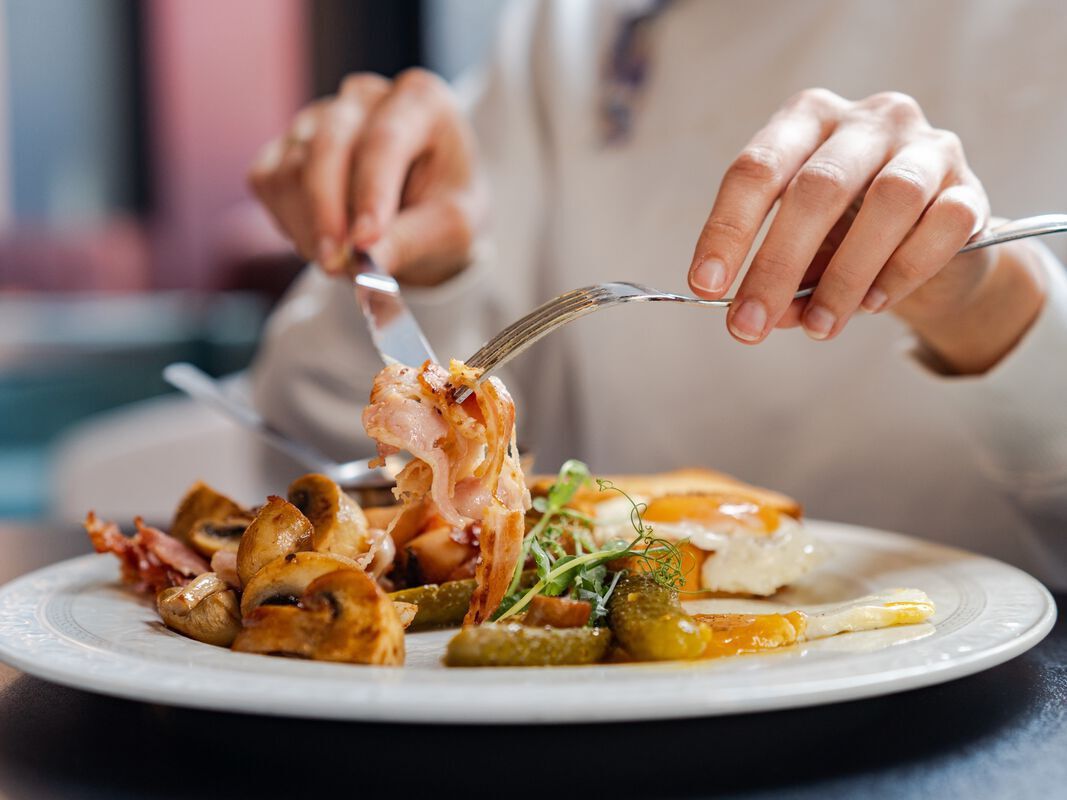 Des petits-déjeuners savoureux pour un regain d'énergie après une soirée sucrée