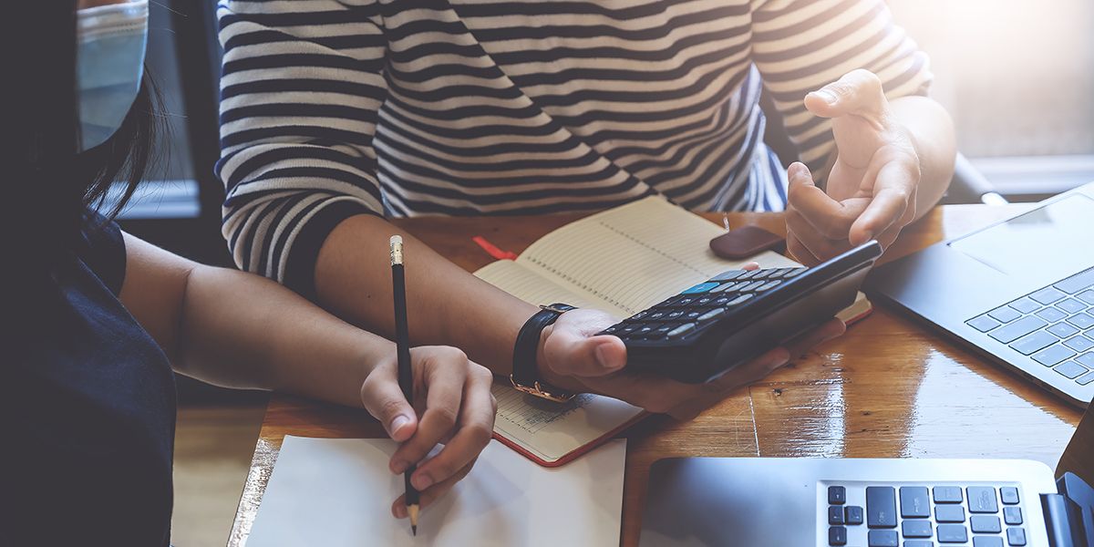 Comprendre le coût d'un rachat de crédit : décryptage des frais