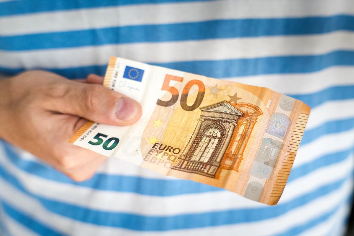 Faire ses courses avec 50 € : le défi alimentaire en 2025
