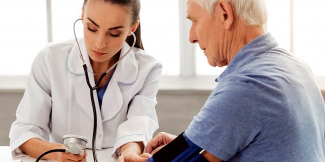 Comment choisir la mutuelle santé idéale pour les seniors