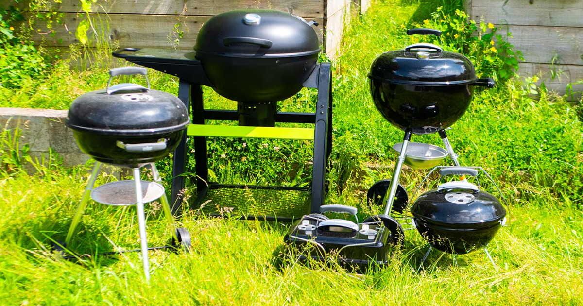 Sélection des meilleurs barbecues à charbon pour un été gourmand